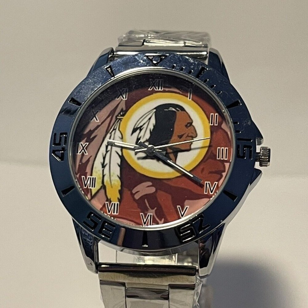 WASHINGTON REDSKINS NFL Team Logo Men's Stainless-Steel Silver Analog Watch NEW
